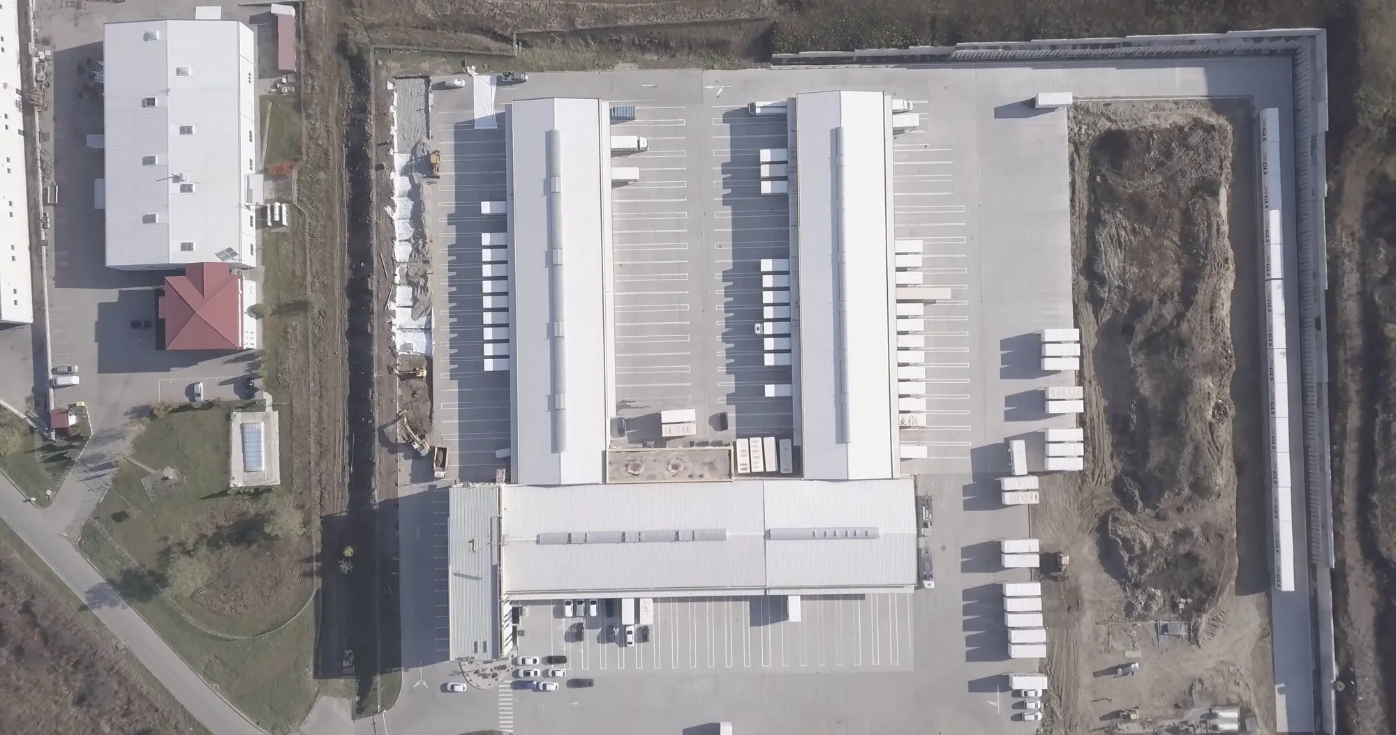 Hub logistic cu platformă de manevră, vedere de sus